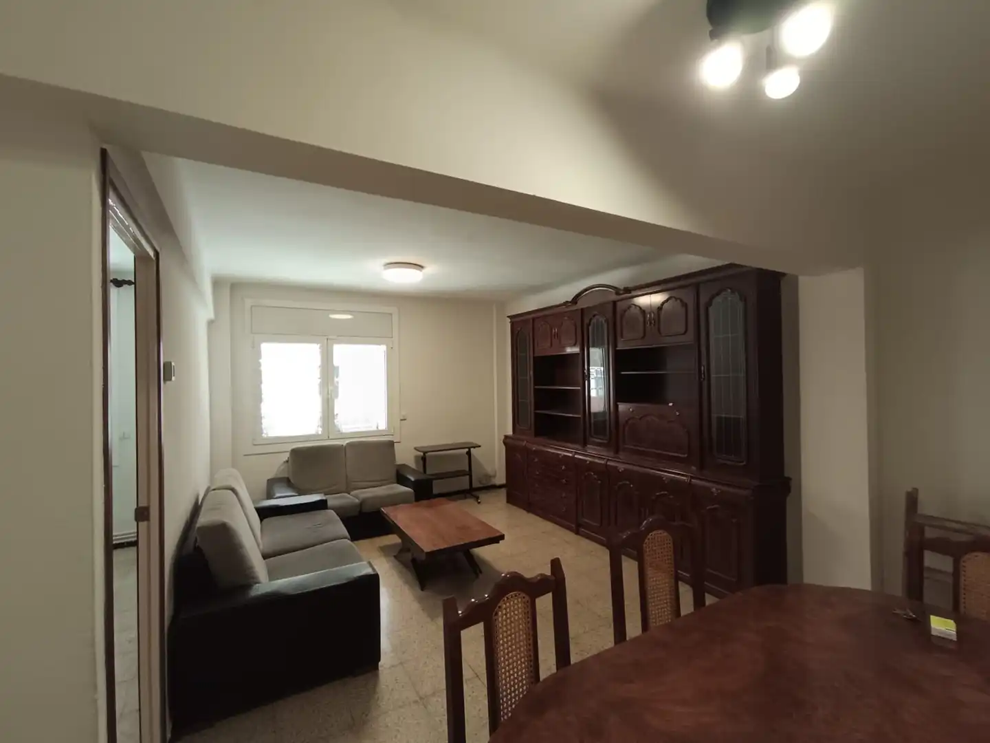 Sala de estar de Piso de alquiler en Girona con Calefacción, Terraza y Amueblado