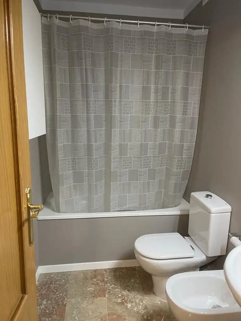 Bany de Apartament en venda en Lleida amb Aire condicionat i Traster
