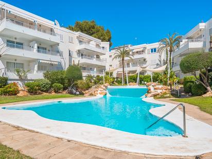 Vista exterior de Apartament en venda en Calvià amb Aire condicionat, Terrassa i Piscina