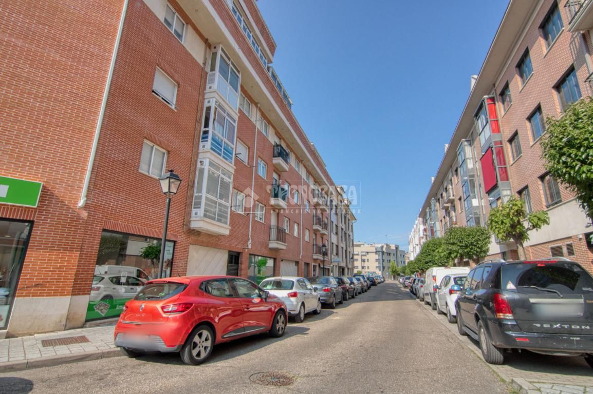 Vista exterior de Pis en venda en Laguna de Duero amb Calefacció