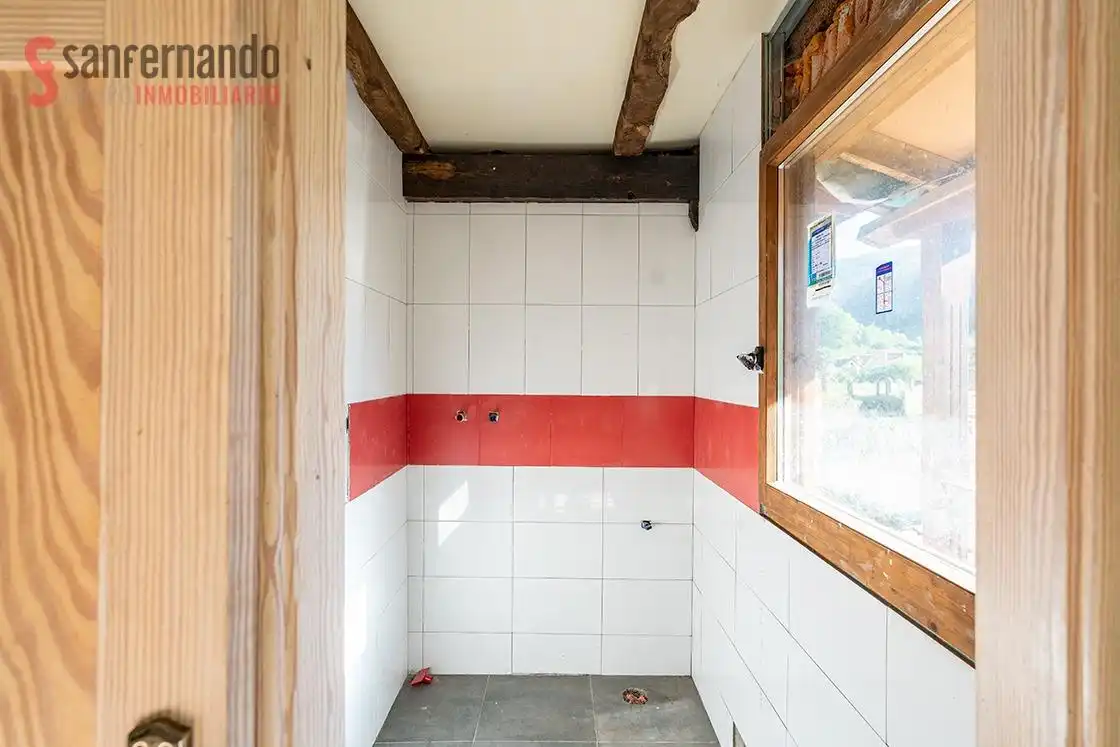 Baño de Casa o chalet en venta en Cieza (Cantabria) con Balcón