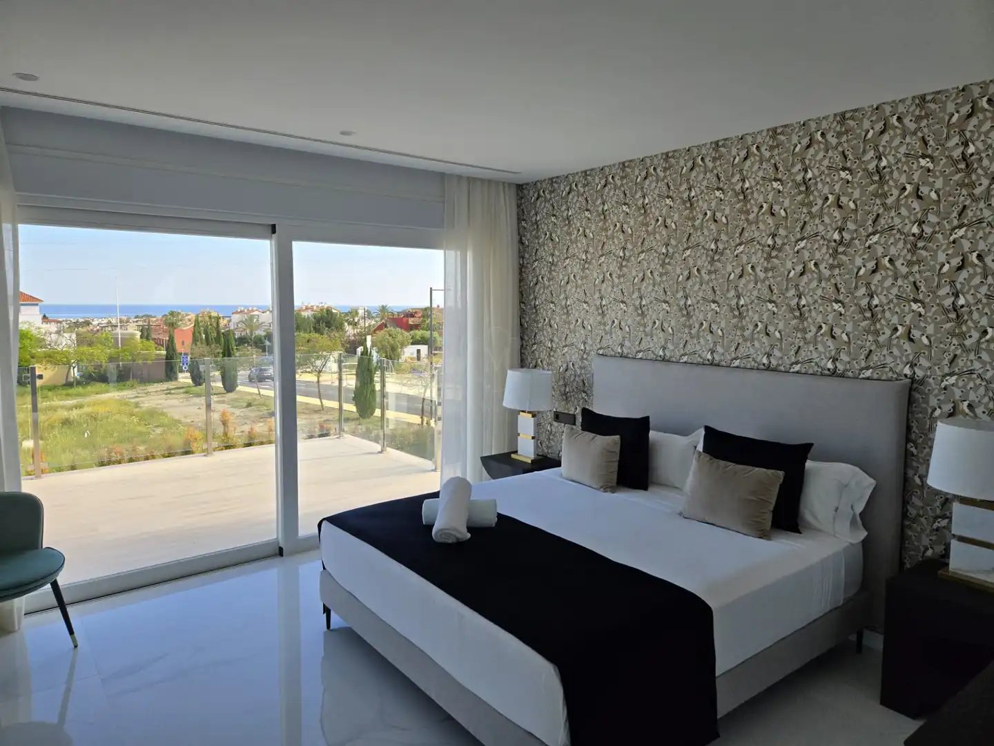 Dormitori de Casa o xalet de lloguer en Benahavís amb Jardí privat, Terrassa i Traster