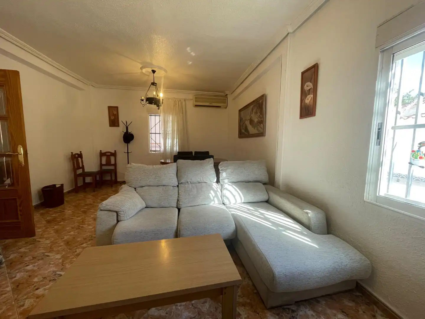 Sala d'estar de Casa o xalet en venda en Aspe amb Aire condicionat, Terrassa i Traster
