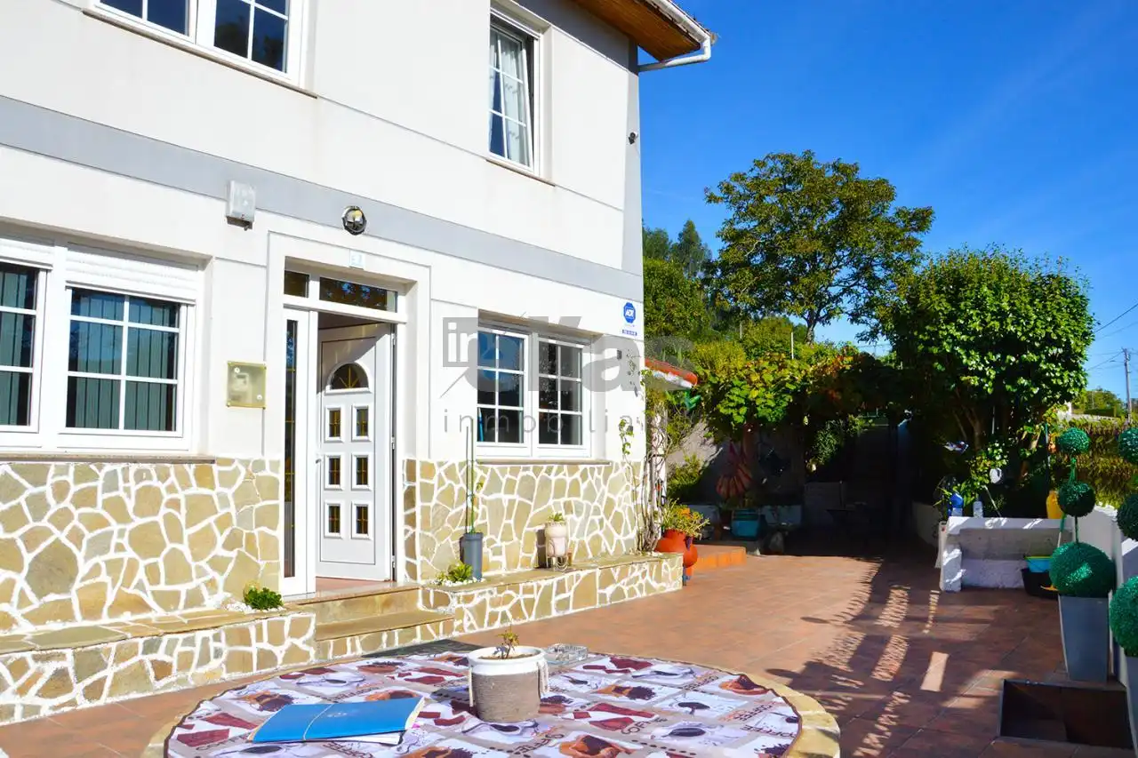 Exterior view of Houses for sale in Cabana de Bergantiños  with Heating and Private garden