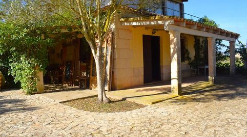 Finca rústica con casa de campo  con hermosas  vistas a la Serra de Tramuntana en Muro