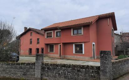 Exterior view of House or chalet for sale in Villaescusa (Cantabria)  with Private garden