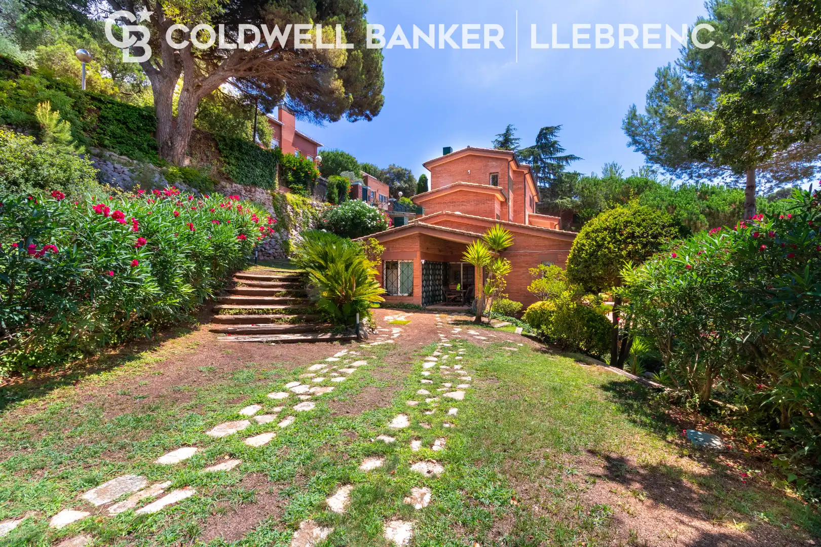 Vista exterior de Casa o chalet en venta en Barcelona con Calefacción, Jardín privado y Parquet