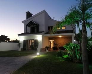 Exterior view of House or chalet for sale in Chiclana de la Frontera  with Air Conditioner, Heating and Private garden