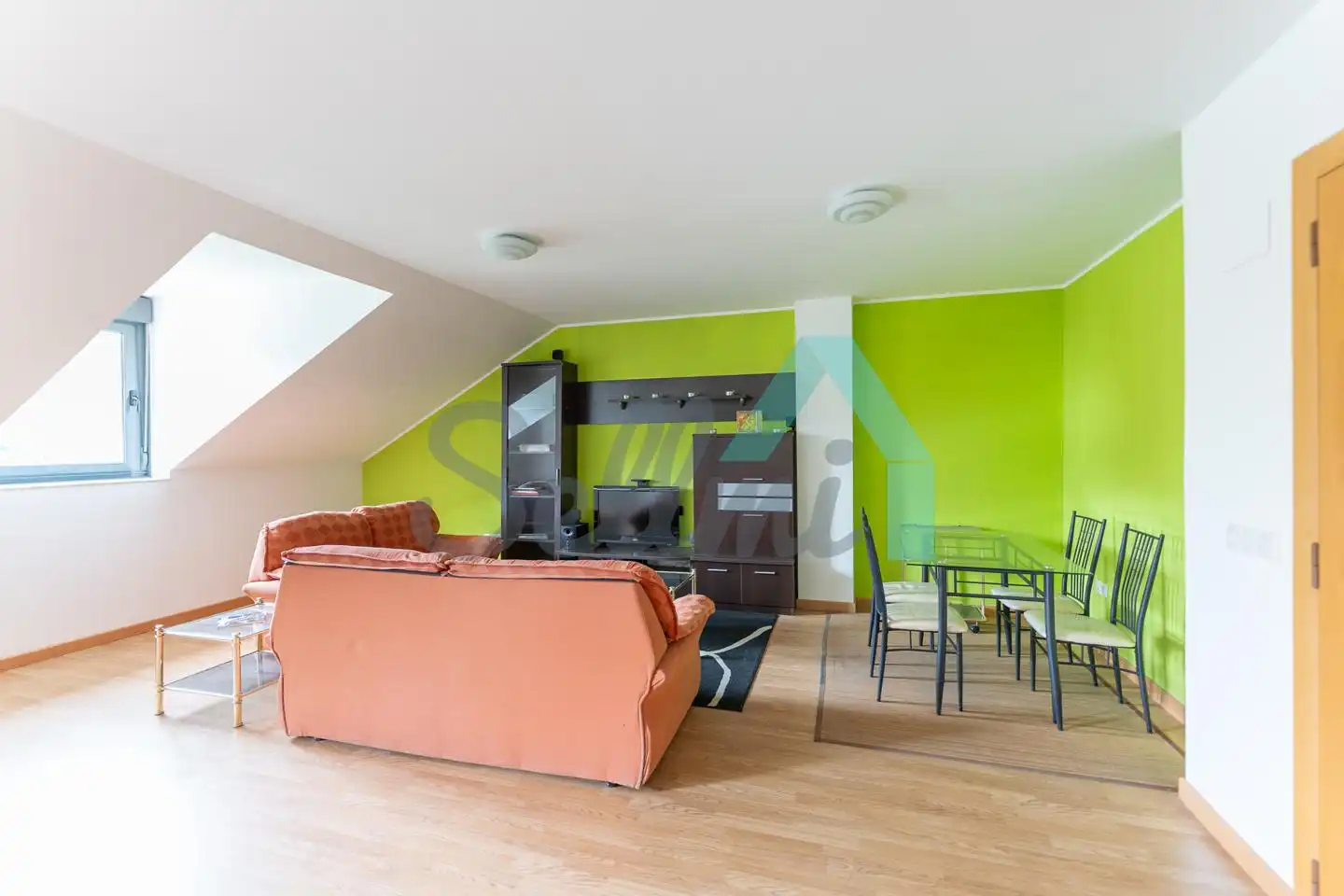 Wohnzimmer von Wohnung zur Miete in Aller mit Heizung und Möbliert