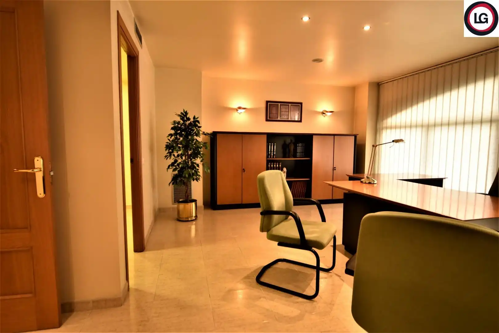 Office space with lift for sale in Pallars 6, imagen 15