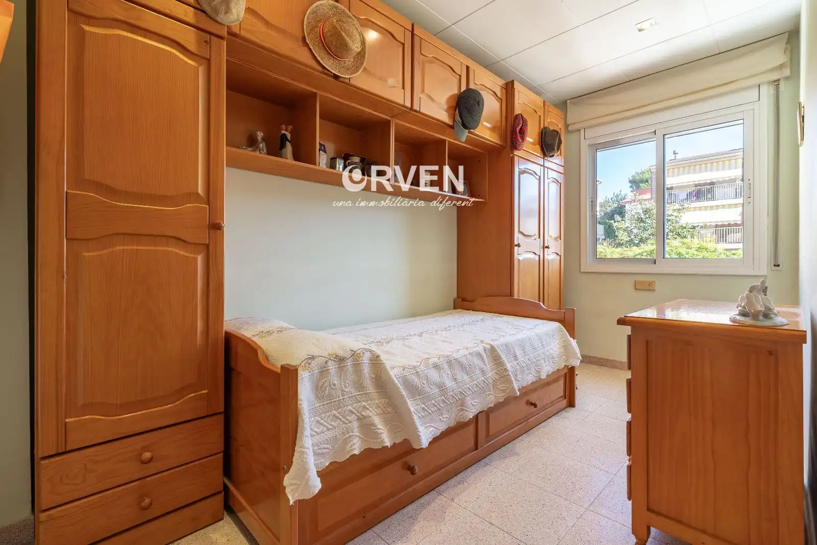 Schlafzimmer von Einfamilien-Reihenhaus zum Verkauf in Tarragona mit Klimaanlage, Heizung und Terrasse