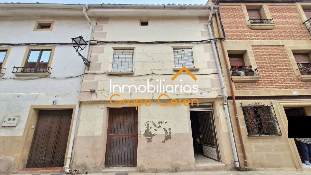 Vista exterior de Casa o xalet en venda en Grañón amb Calefacció, Jardí privat i Traster