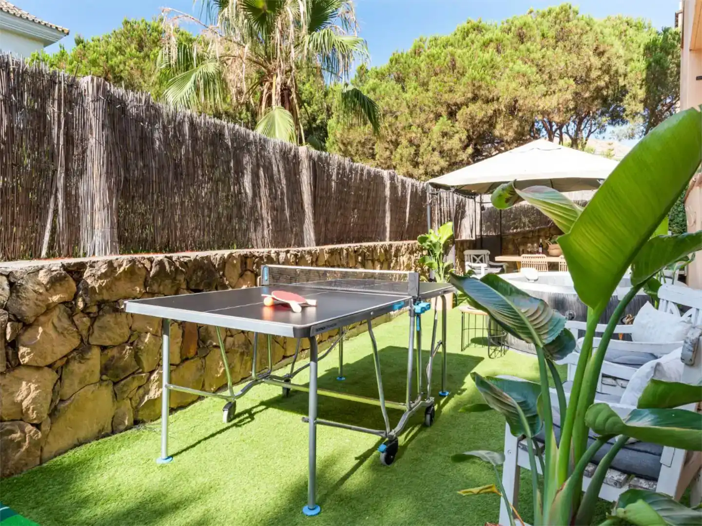 Terrassa de Pis de lloguer en Marbella amb Aire condicionat i Piscina