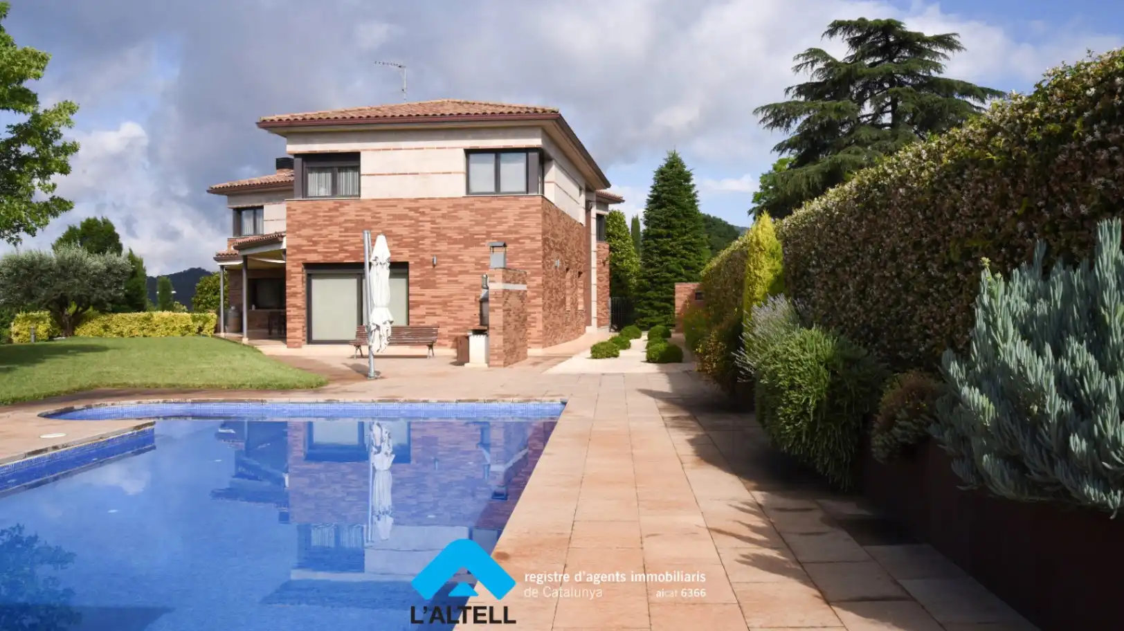 Vista exterior de Casa o chalet en venta en La Garriga con Aire acondicionado, Calefacción y Terraza