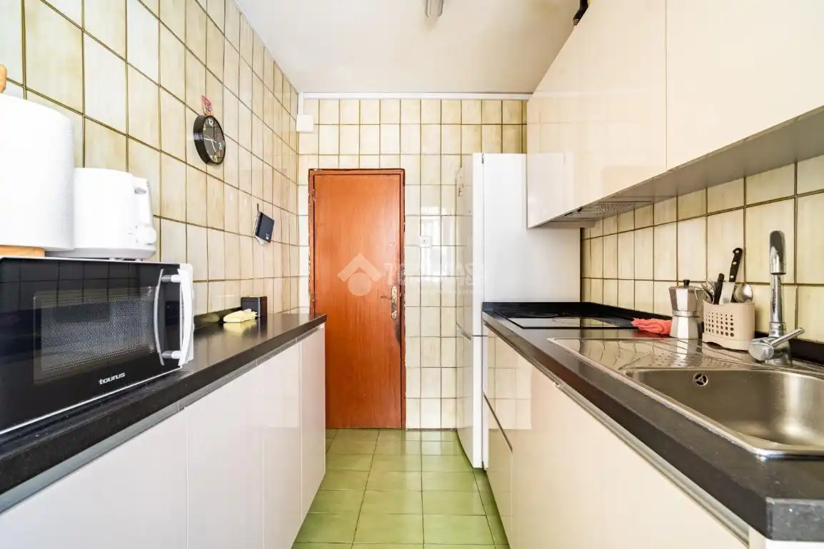 Cocina de Piso en venta en Granada con Aire acondicionado y Balcón