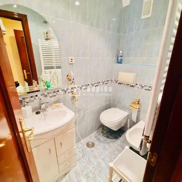 Bathroom of Apartments for sale in Madrid  with Heating, Parquet flooring and Terrace