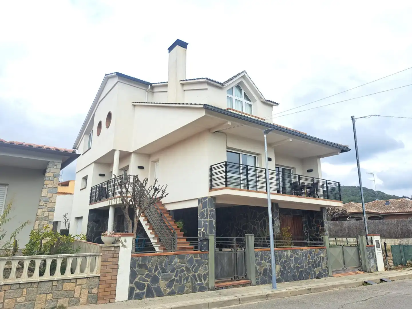 Vista exterior de Casa o xalet en venda en Breda amb Calefacció, Jardí privat i Terrassa