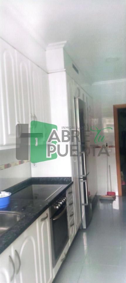 Exterior view of Flat to rent in Ourense Capital   with Heating, Storage room and Furnished