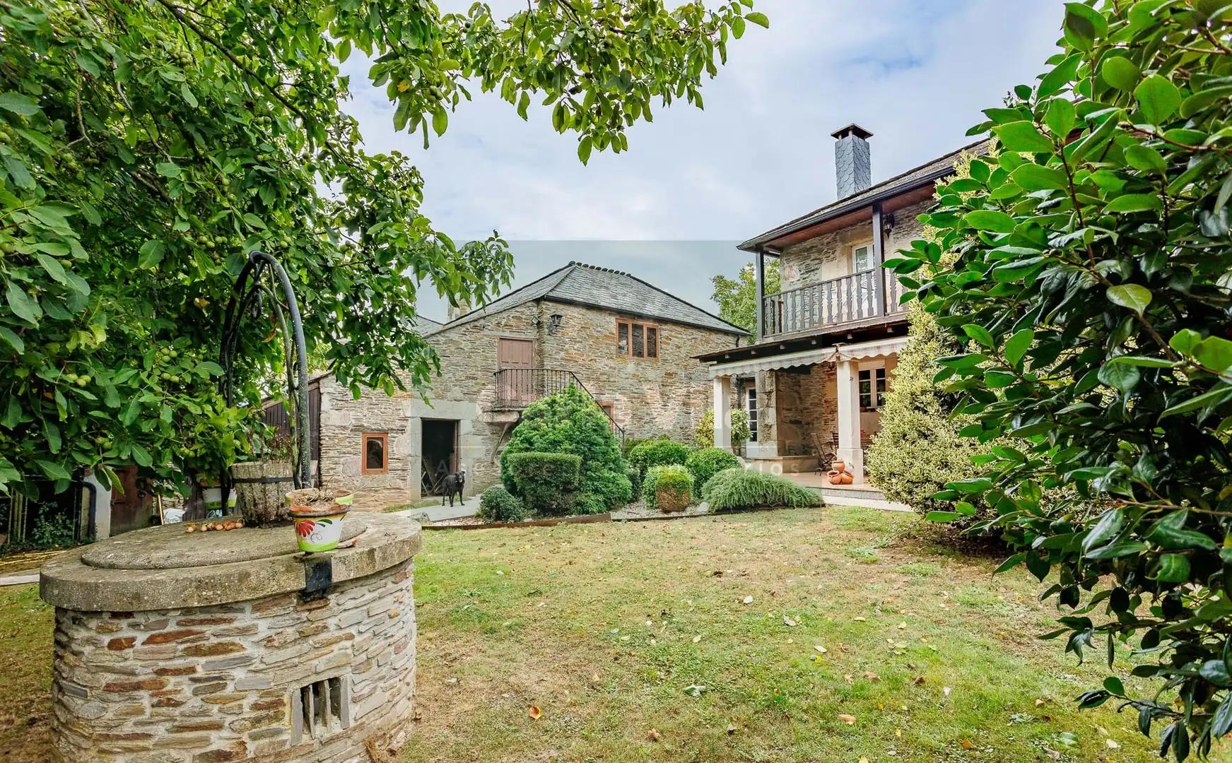 Jardí de Finca rústica en venda en Lugo amb Jardí privat, Parquet i Terrassa