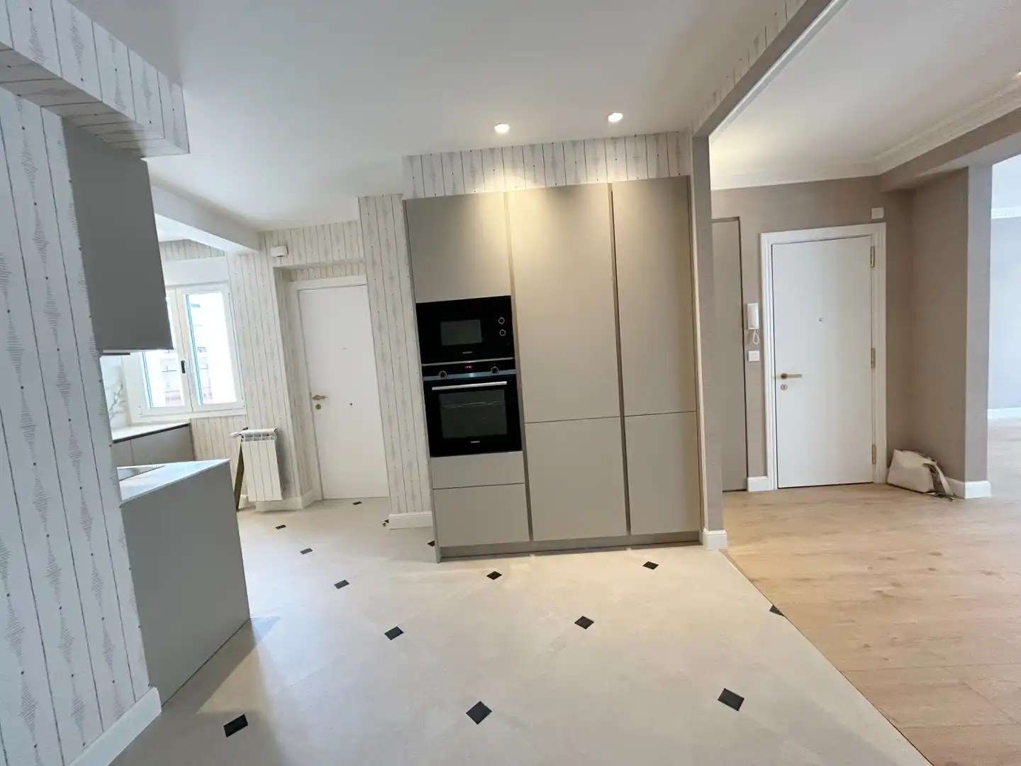 Cocina de Piso en venta en Vitoria - Gasteiz con Calefacción, Trastero y Horno