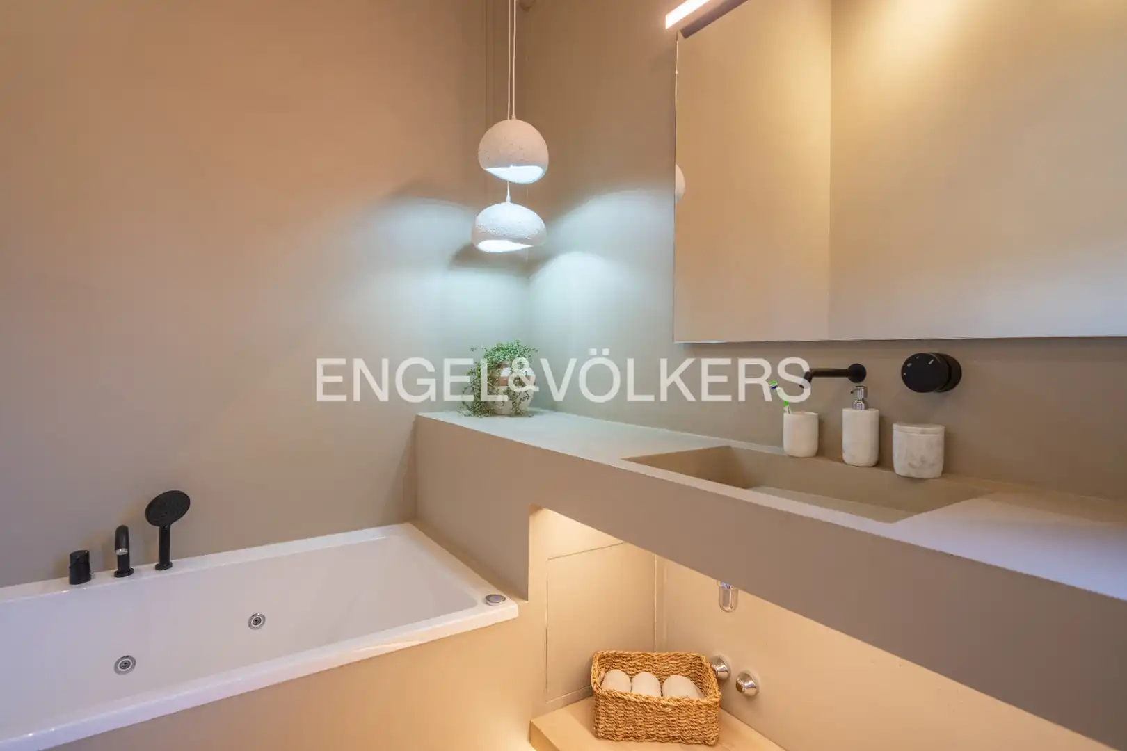 Bathroom of Houses for sale in Ger  with Heating, Private garden and Parquet flooring