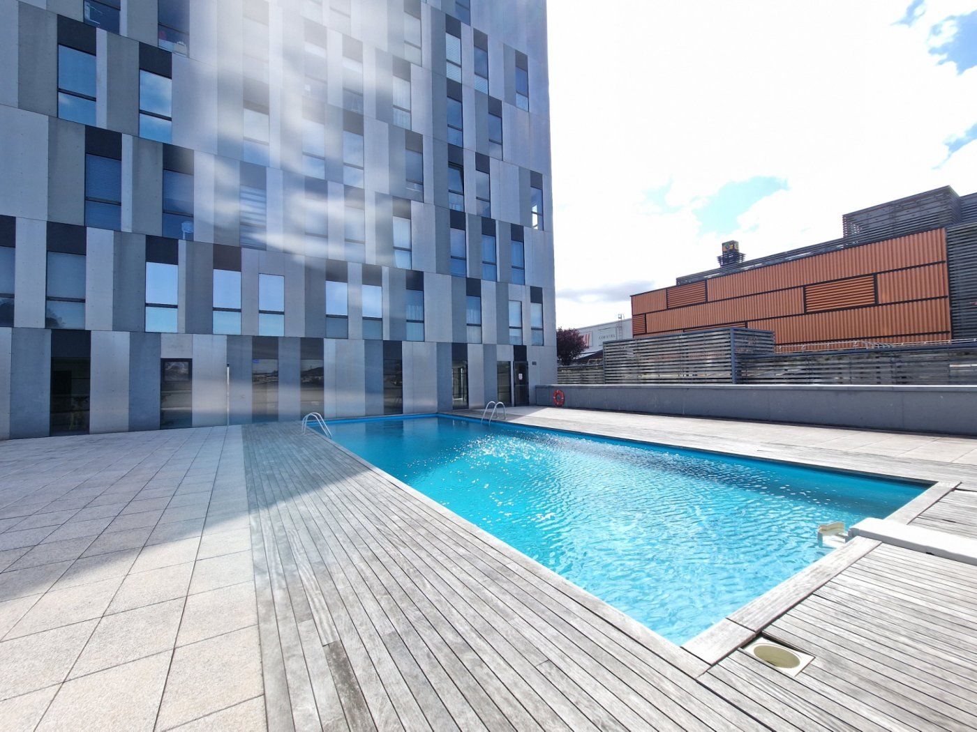 Piscina de Pis de lloguer en A Coruña Capital  amb Calefacció i Piscina comunitària