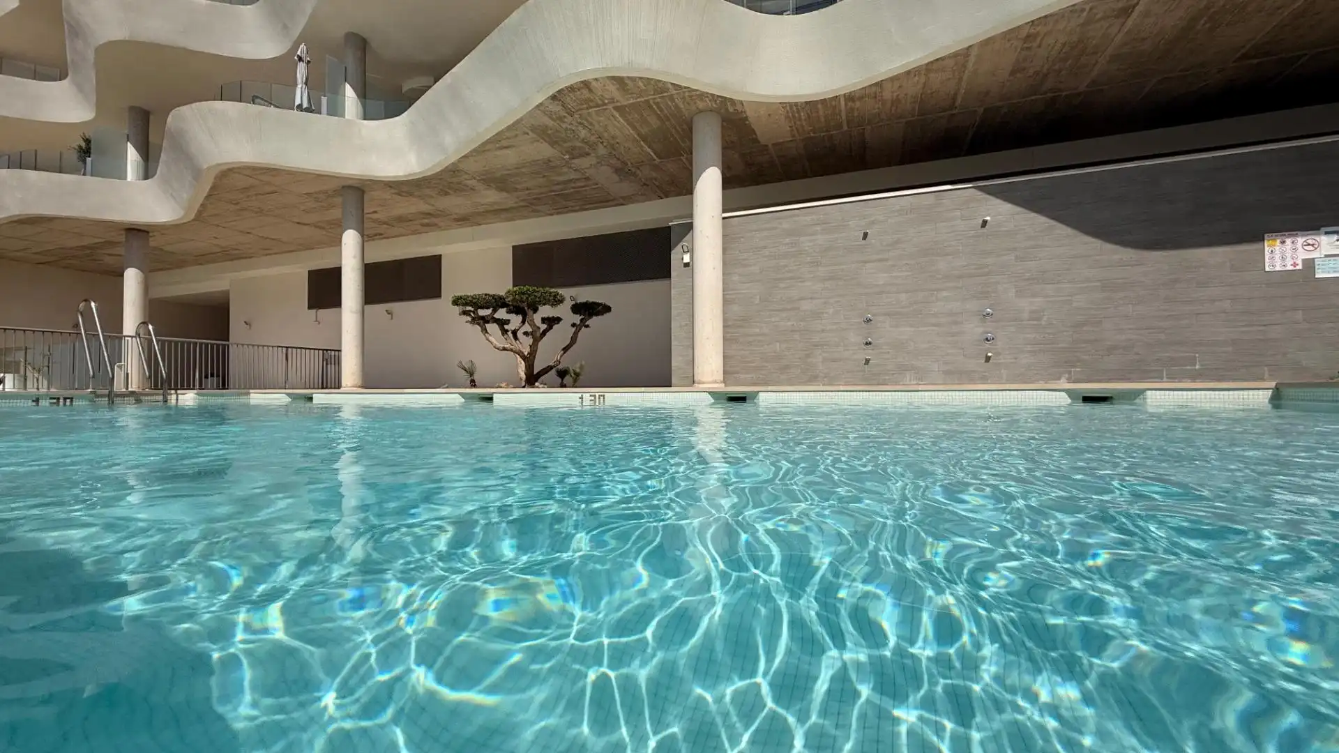 Schwimmbecken von Dachboden zum Verkauf in Benalmádena mit Klimaanlage, Terrasse und Abstellraum