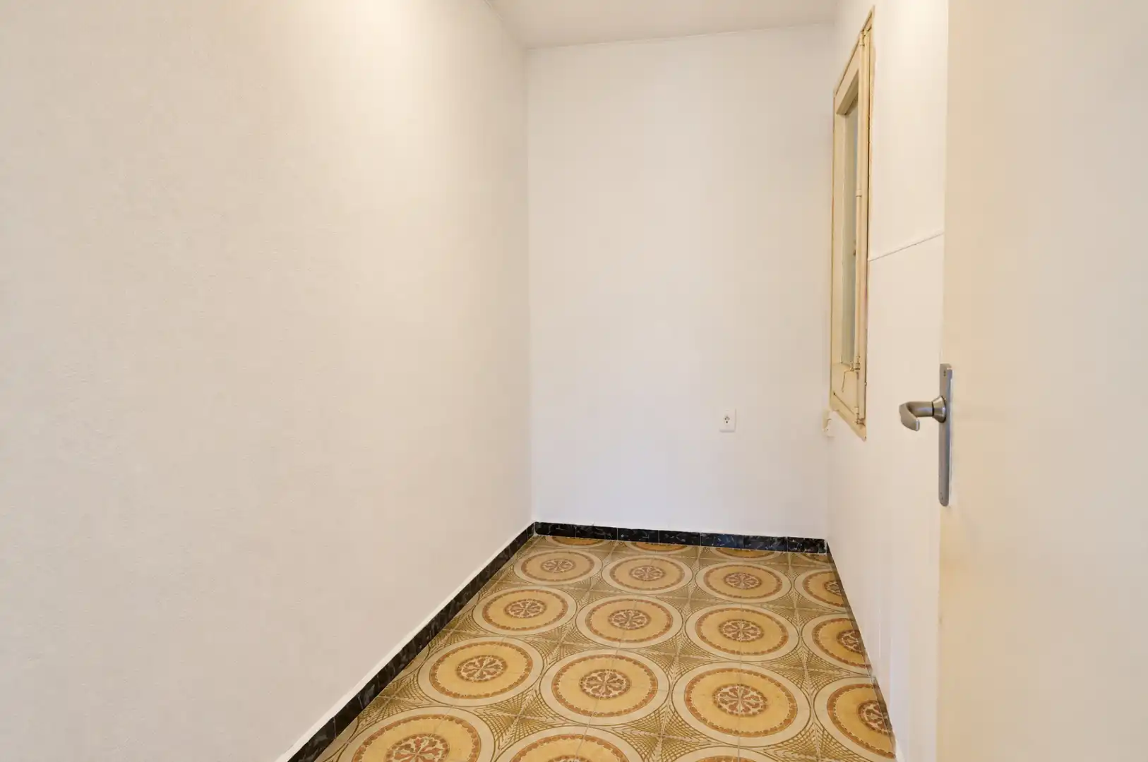 Flat with terrace for sale in Carrer de Flix, imagen 9