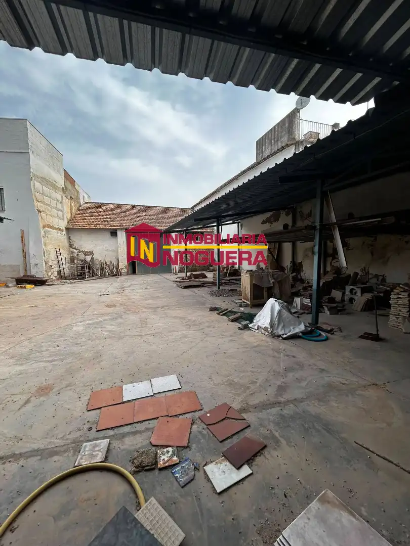 Nau industrial en venda en Écija