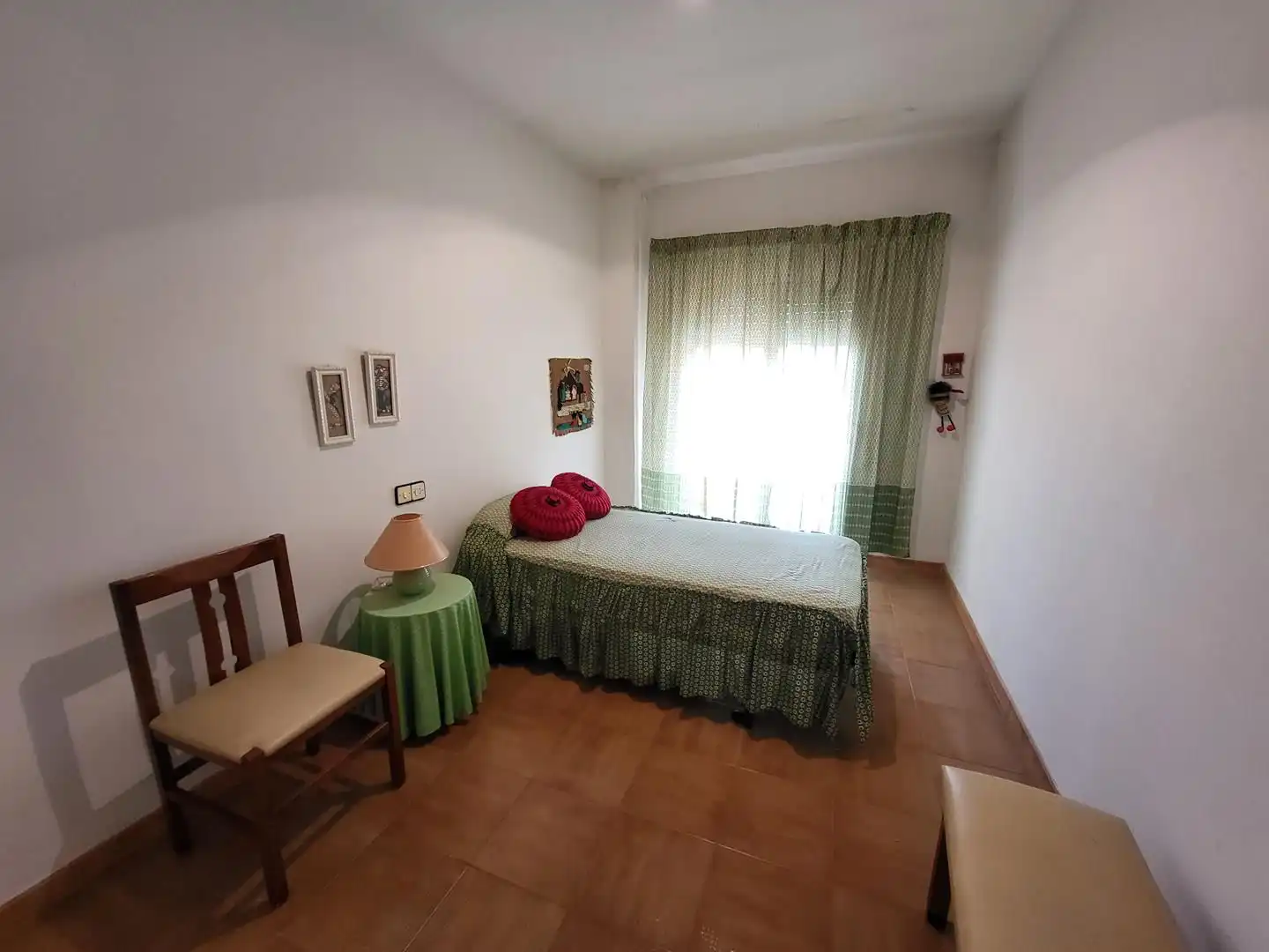 Dormitori de Casa o xalet en venda en El Picazo   amb Calefacció, Terrassa i Moblat