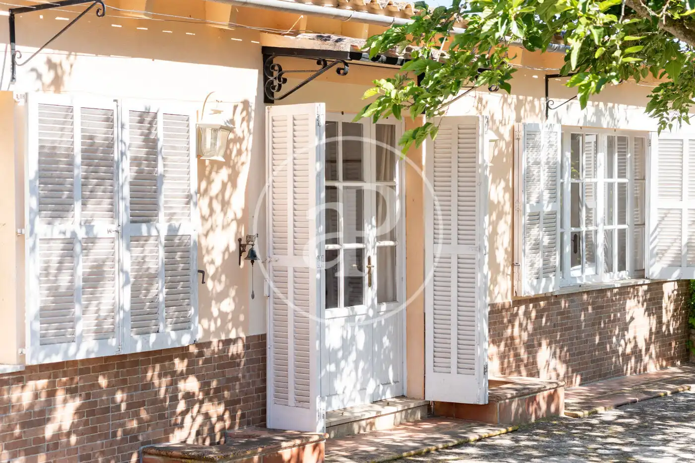 Vista exterior de Casa adosada en venda en Lloret de Vistalegre amb Aire condicionat, Calefacció i Jardí privat