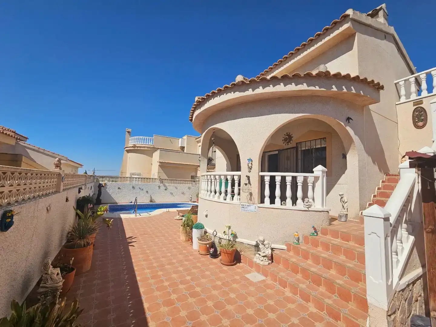 Vista exterior de Casa o xalet en venda en Rojales amb Aire condicionat, Jardí privat i Piscina