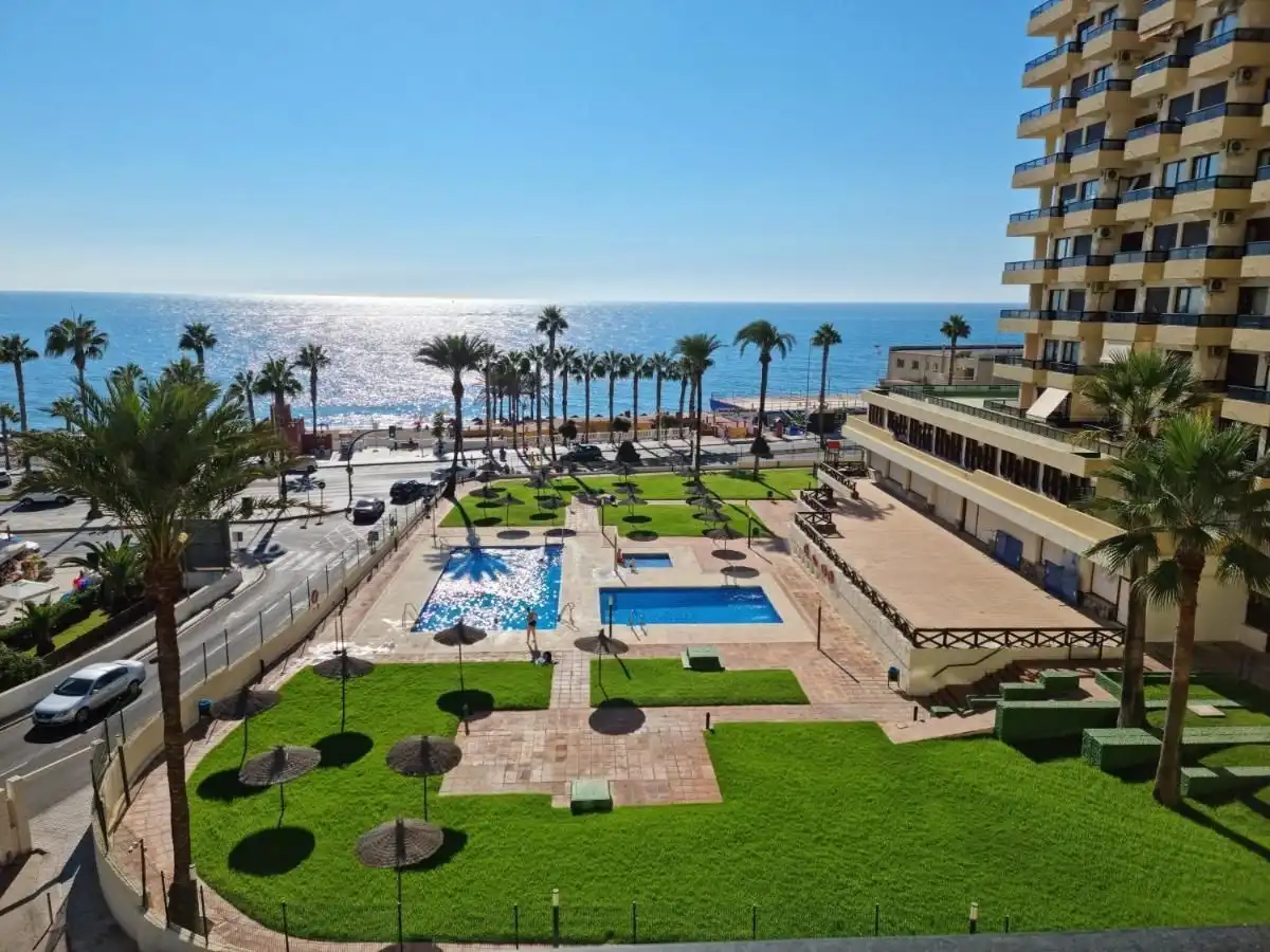 Schlafzimmer von Wohnung zur Miete in Benalmádena mit Klimaanlage, Möbliert und Gemeinschaftspool