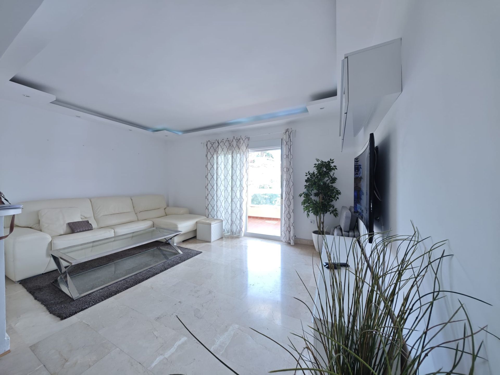 Living room of Attic for sale in Benalmádena  with Air Conditioner, Terrace and Furnished