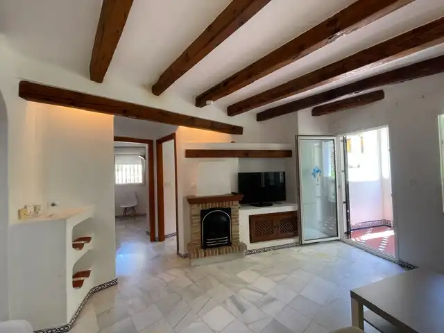 Wohnzimmer von Erdgeschoss zum Verkauf in Torrevieja mit Klimaanlage, Heizung und Terrasse