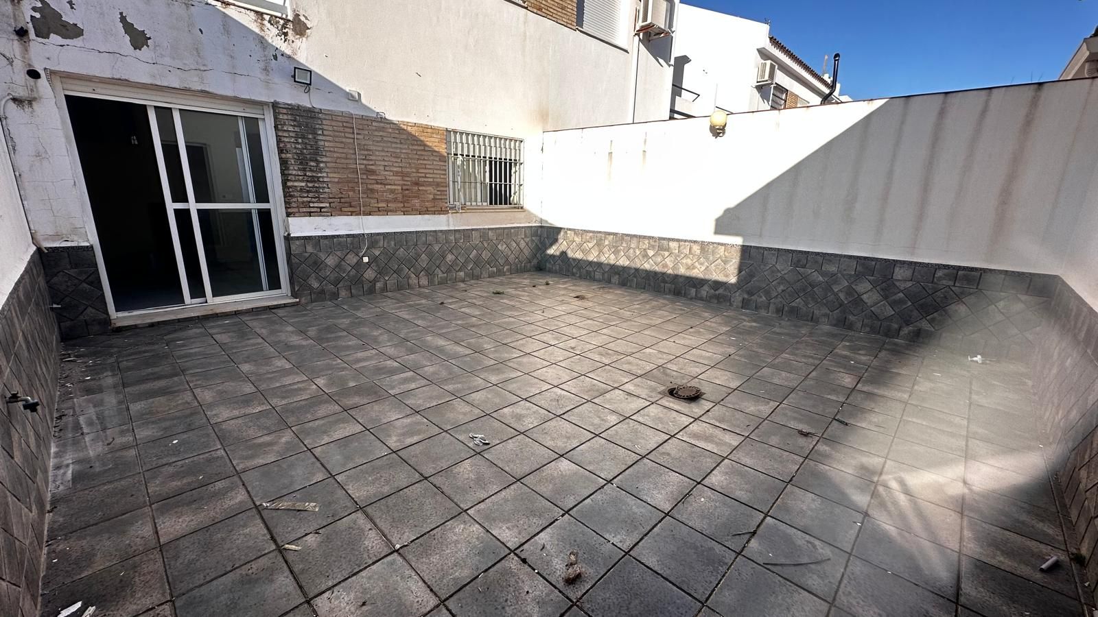 Single-family semi-detached for sale in Umbrete