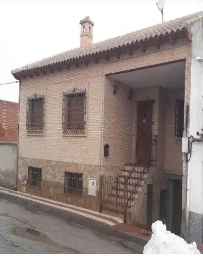 Vista exterior de Casa adosada en venta en Añover de Tajo con Calefacción y Jardín privado