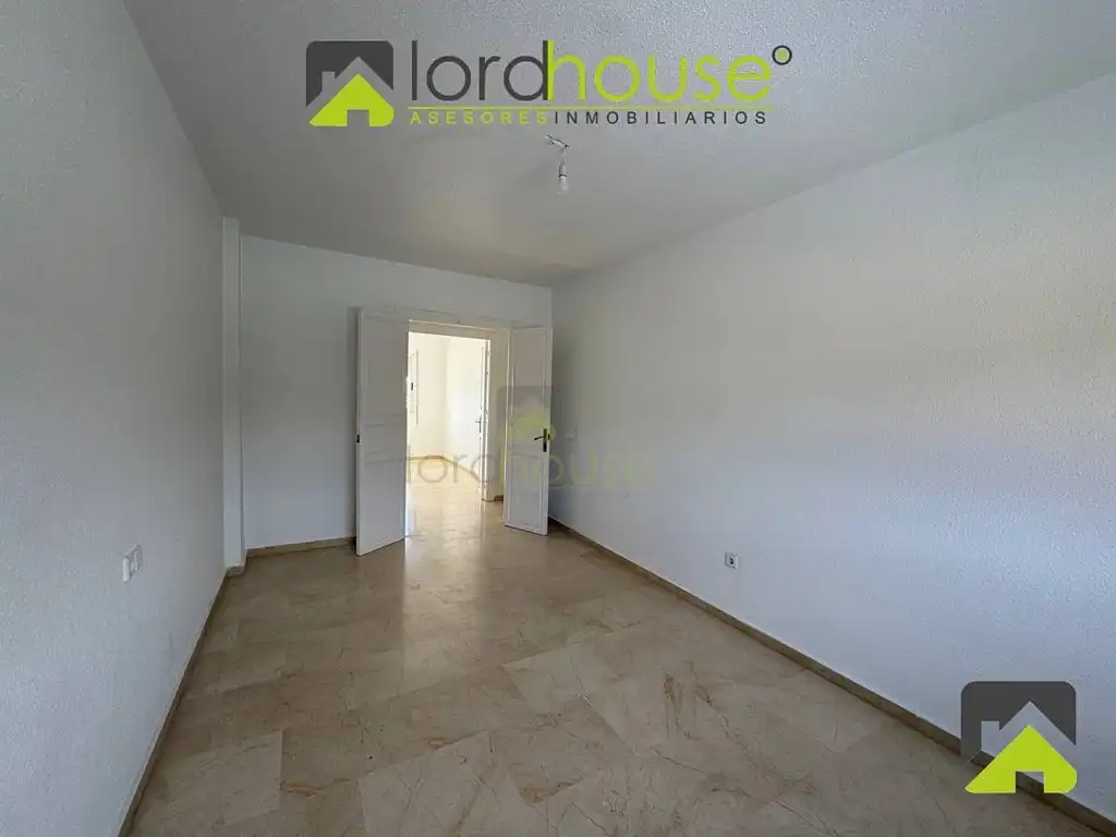 Dormitori de Casa o xalet en venda en Lorca