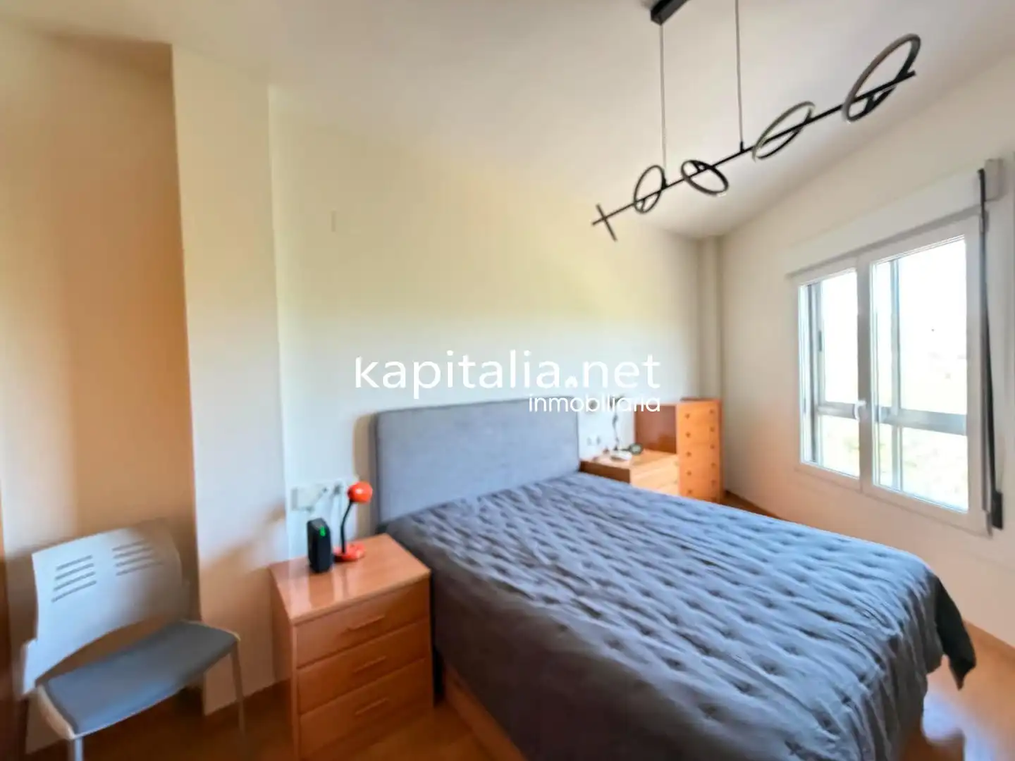Schlafzimmer von Dachboden zum Verkauf in Cocentaina mit Klimaanlage, Terrasse und Möbliert