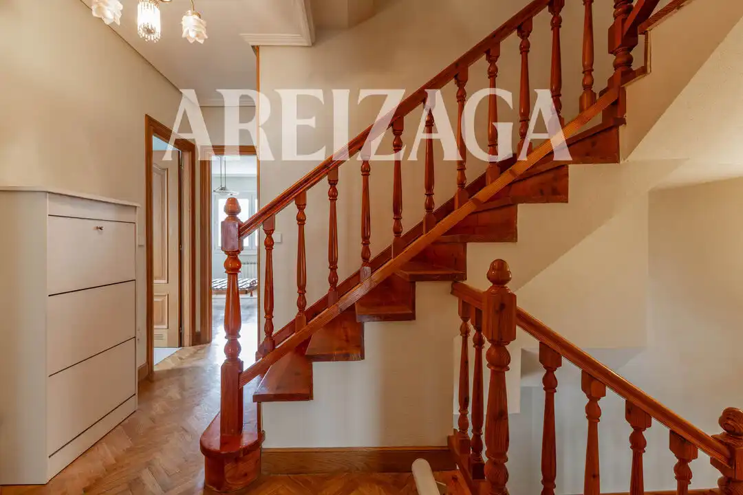 Casa o xalet en venda en Donostia - San Sebastián  amb Calefacció, Jardí privat i Terrassa