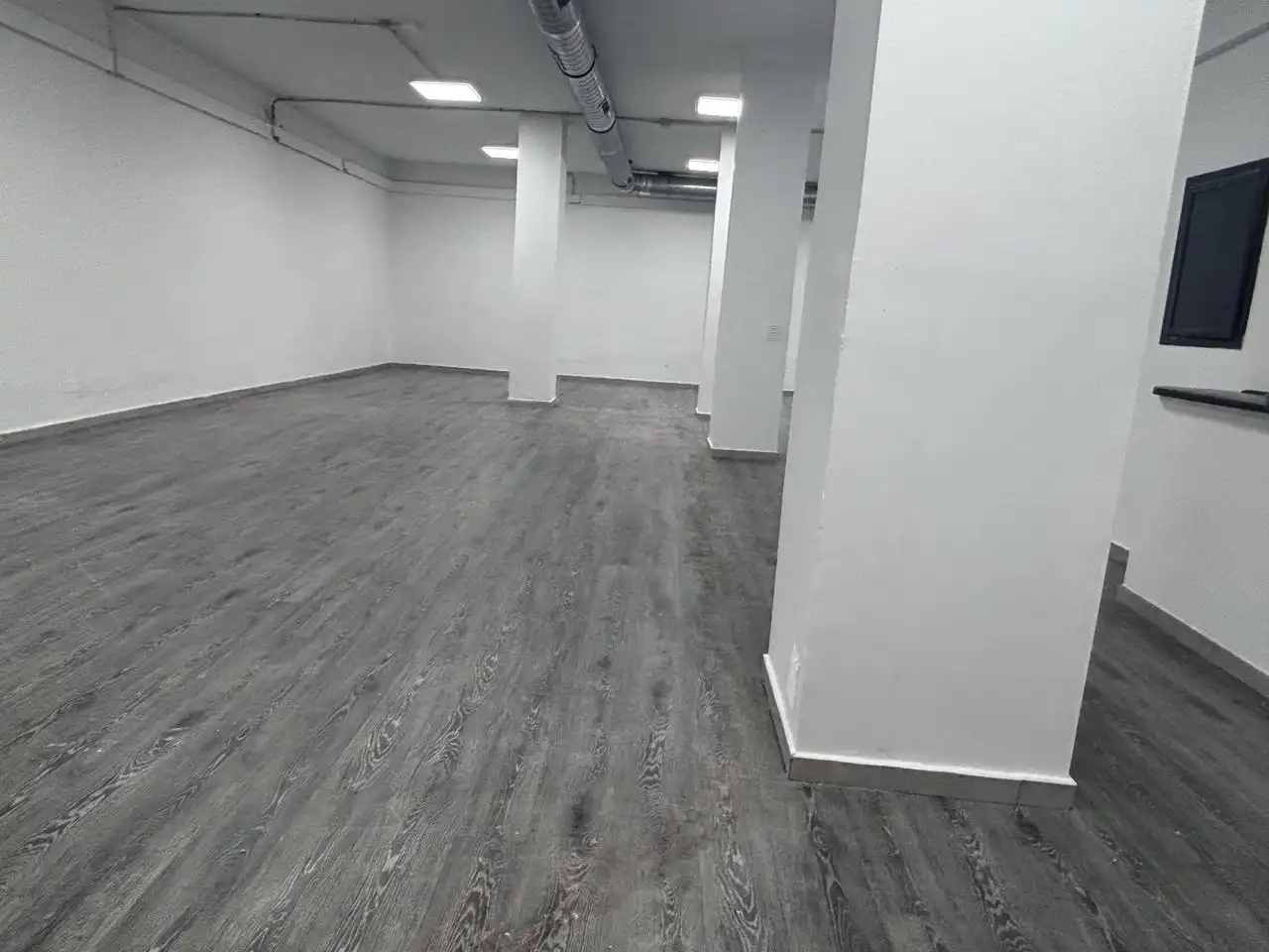 Commercial properties for rent in Arona