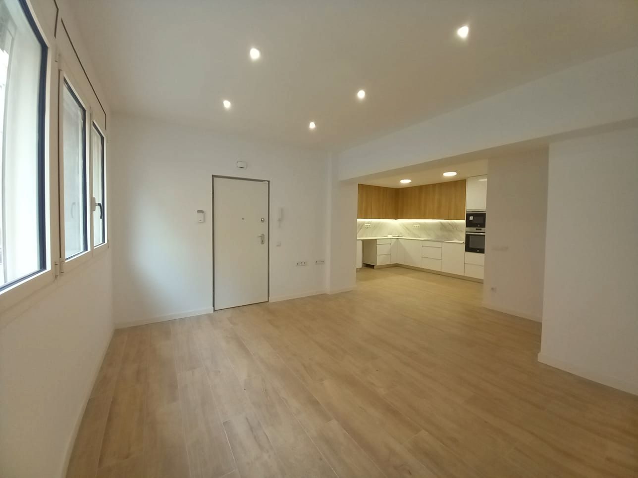 Sala d'estar de Pis en venda en Badalona amb Aire condicionat, Calefacció i Balcó