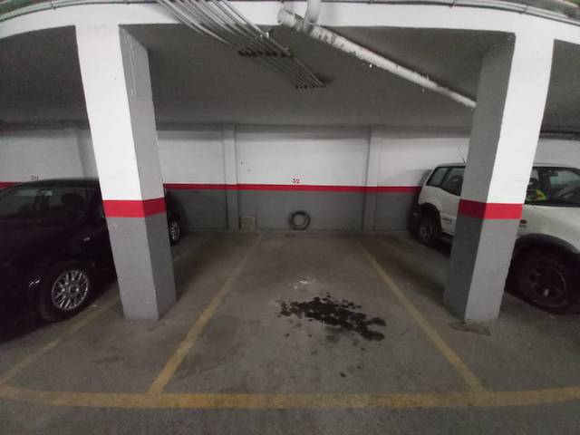 Garaje en Alquiler en RAPHAEL en San Gonzalo