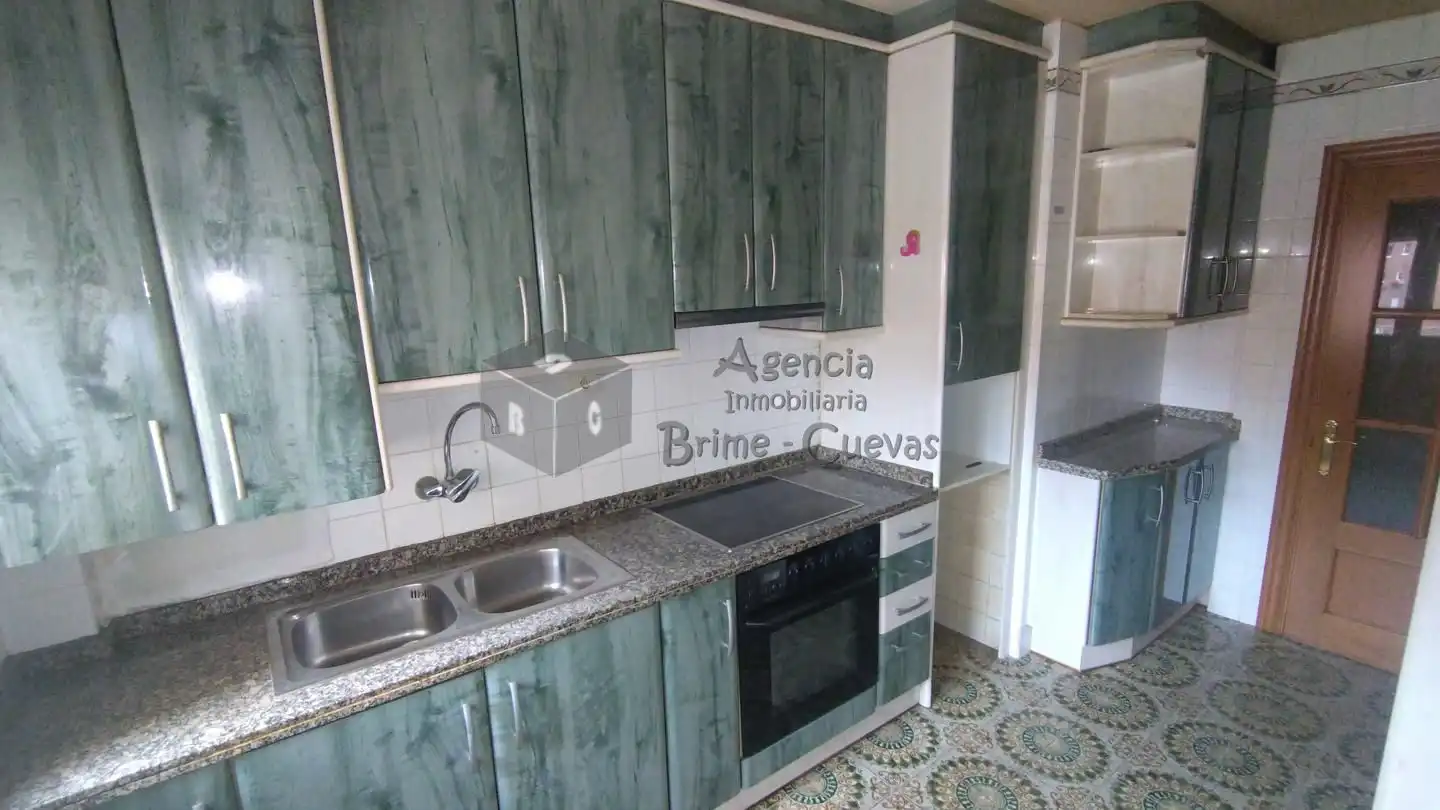 Kitchen of Flat for sale in Gijón   with Heating, Parquet flooring and Terrace