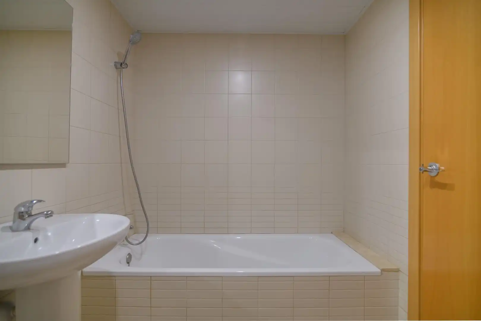 Baño de Piso en venta en Manresa con Calefacción y Balcón