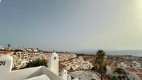 Vista exterior de Estudi en venda en Adeje amb Terrassa i Piscina