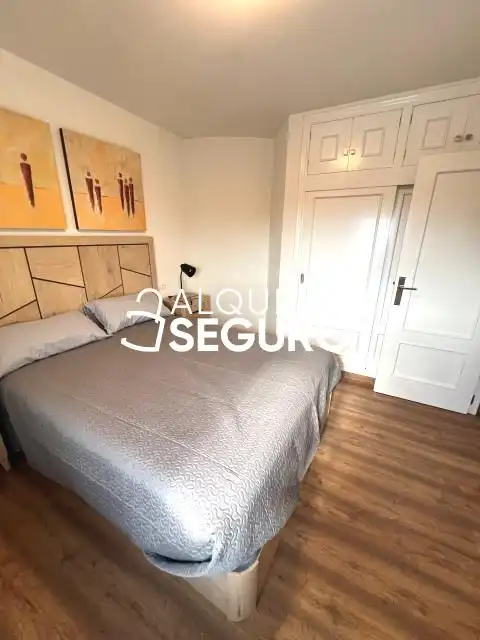 Schlafzimmer von Wohnung zur Miete in Centro