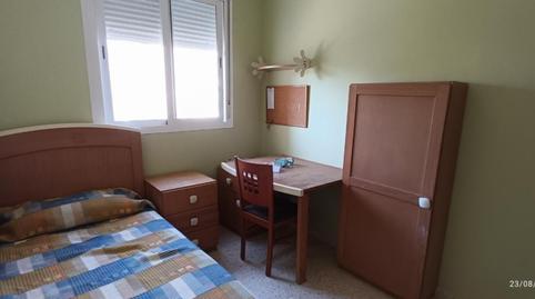 Foto 3 de Apartament per a compartir a El Cano - Los Bermejales,  Sevilla Capital