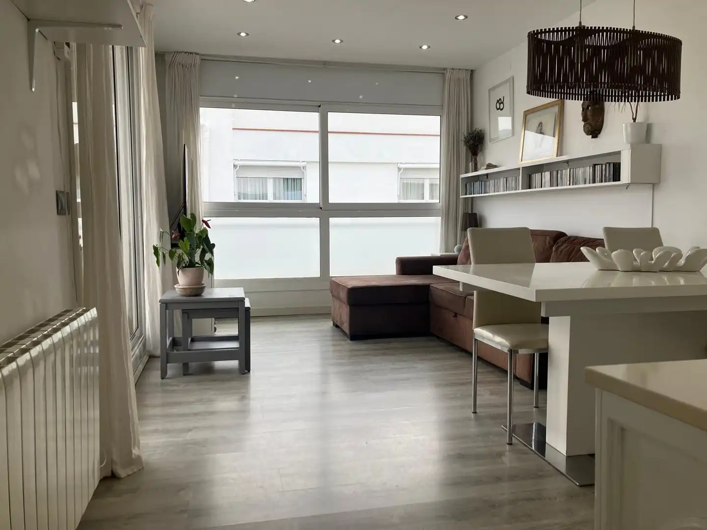 Sala de estar de Ático en venta en Sitges con Calefacción, Horno y Microondas