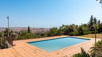 Swimming pool of House or chalet for sale in  Madrid Capital